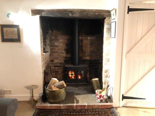 River Cottage A Country Retreat In Wooded Gardens East Stoke  Extérieur photo